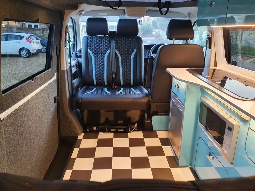 VOLKSWAGEN CAMPERVAN