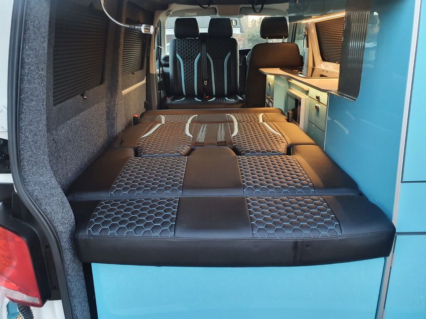 VOLKSWAGEN CAMPERVAN