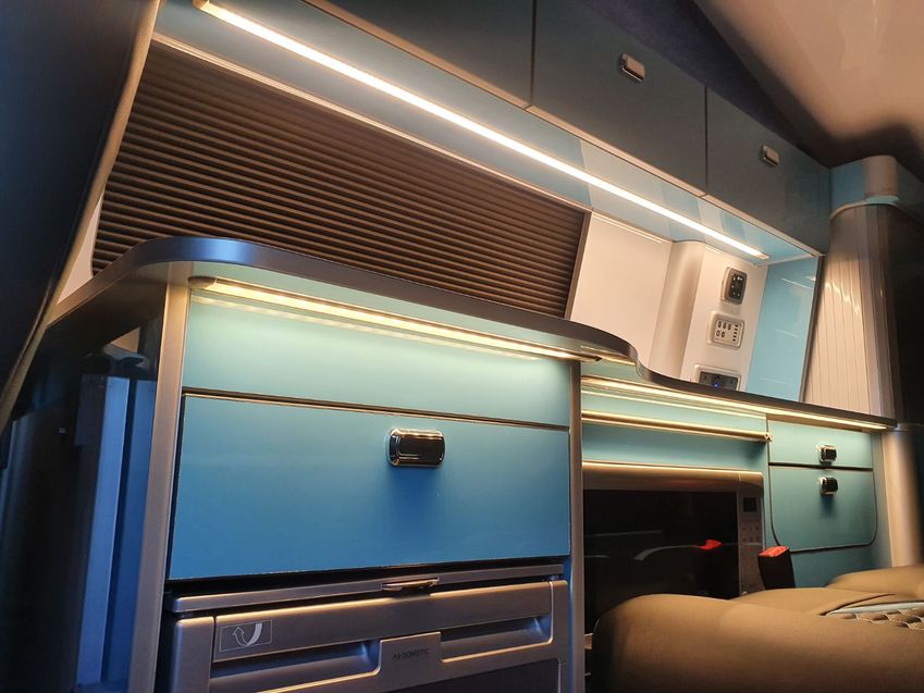 VOLKSWAGEN CAMPERVAN