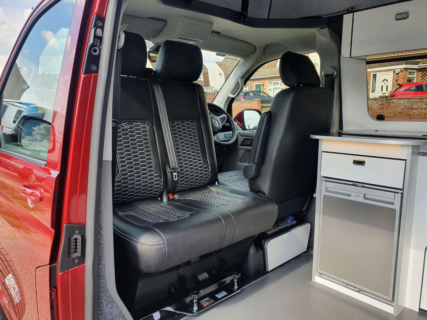 VOLKSWAGEN CAMPERVAN