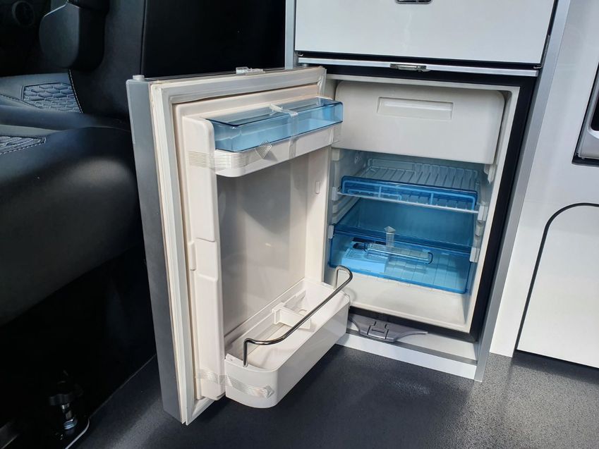 VOLKSWAGEN CAMPERVAN