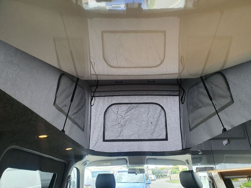 VOLKSWAGEN CAMPERVAN