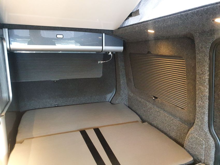 VOLKSWAGEN CAMPERVAN