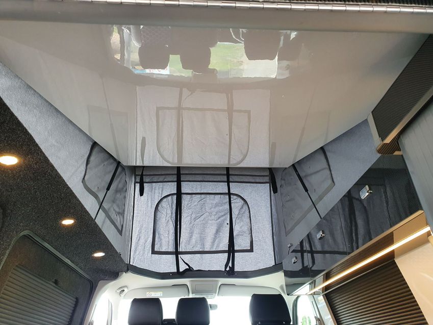 VOLKSWAGEN CAMPERVAN