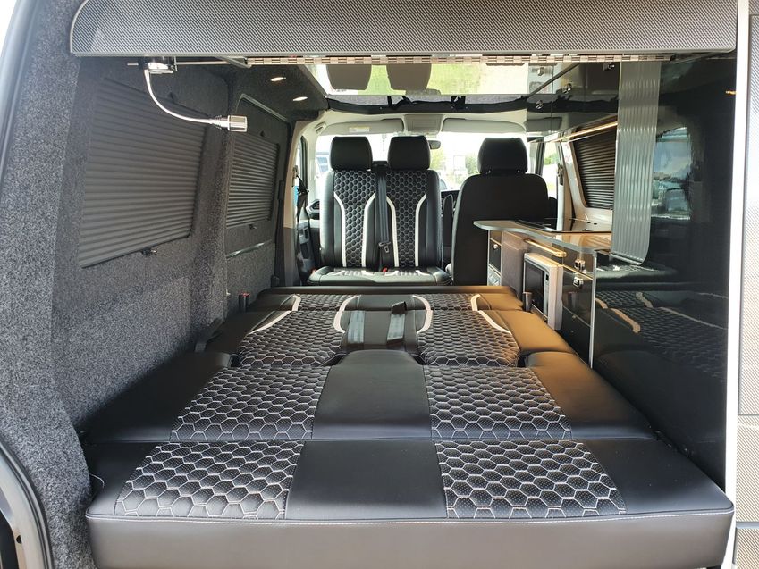 VOLKSWAGEN CAMPERVAN