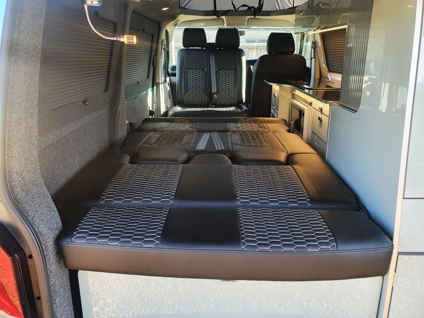VOLKSWAGEN CAMPERVAN