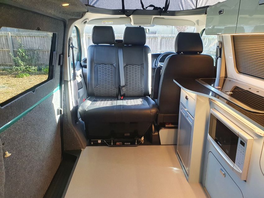 VOLKSWAGEN CAMPERVAN