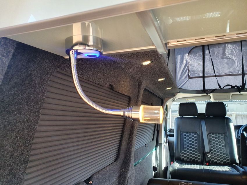 VOLKSWAGEN CAMPERVAN