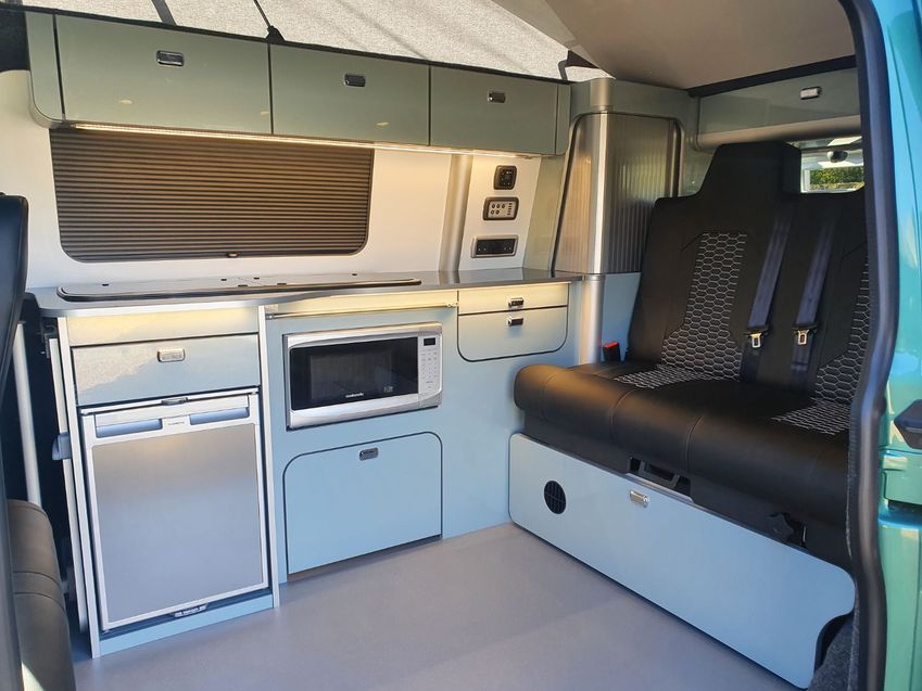 VOLKSWAGEN CAMPERVAN
