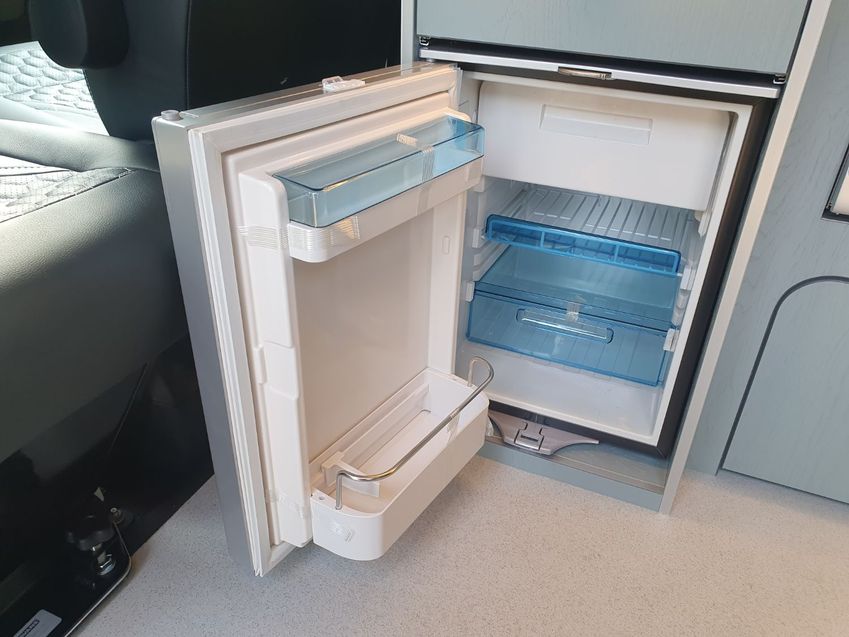 VOLKSWAGEN CAMPERVAN