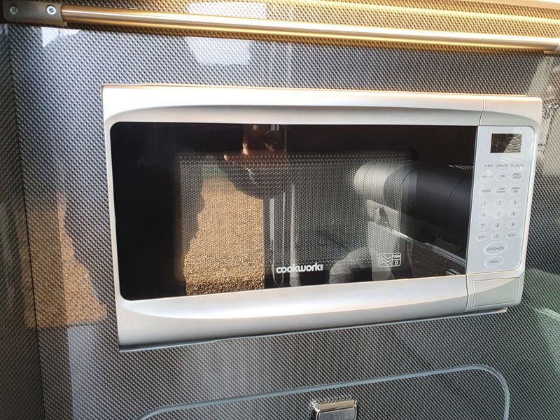 VOLKSWAGEN CAMPERVAN