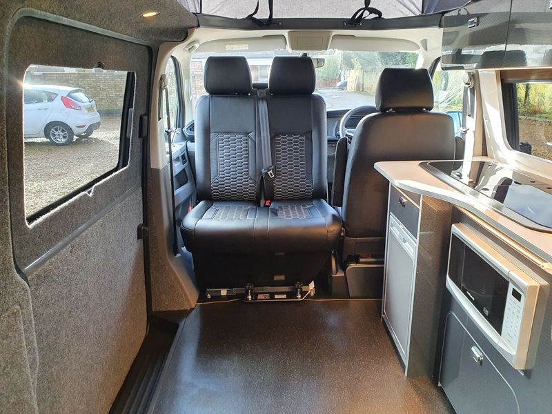 VOLKSWAGEN CAMPERVAN