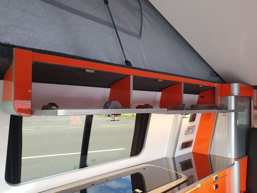 VOLKSWAGEN CAMPERVAN