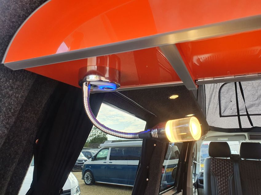 VOLKSWAGEN CAMPERVAN