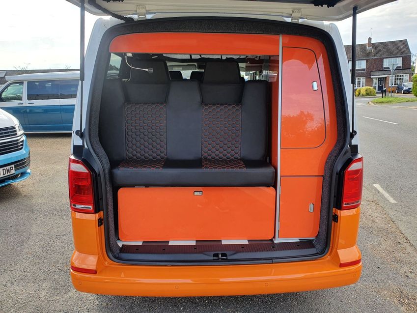 VOLKSWAGEN CAMPERVAN