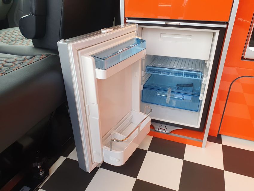 VOLKSWAGEN CAMPERVAN