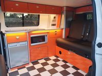 VOLKSWAGEN CAMPERVAN
