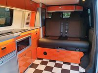 VOLKSWAGEN CAMPERVAN