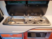 VOLKSWAGEN CAMPERVAN