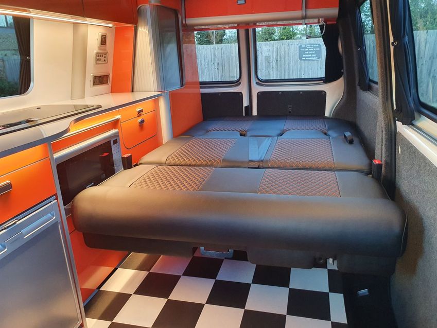 VOLKSWAGEN CAMPERVAN