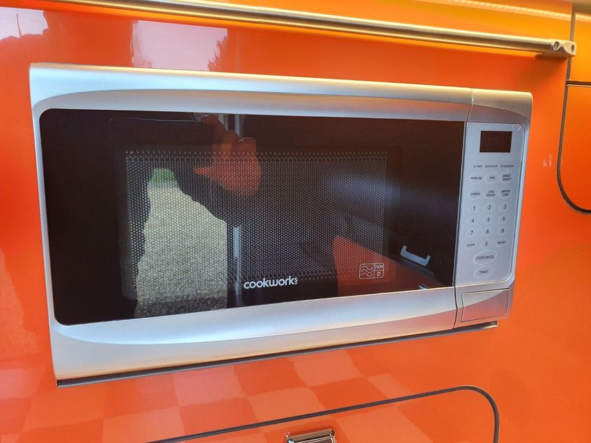 VOLKSWAGEN CAMPERVAN