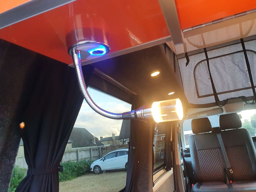 VOLKSWAGEN CAMPERVAN