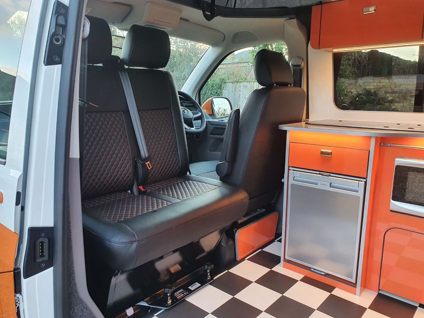 VOLKSWAGEN CAMPERVAN