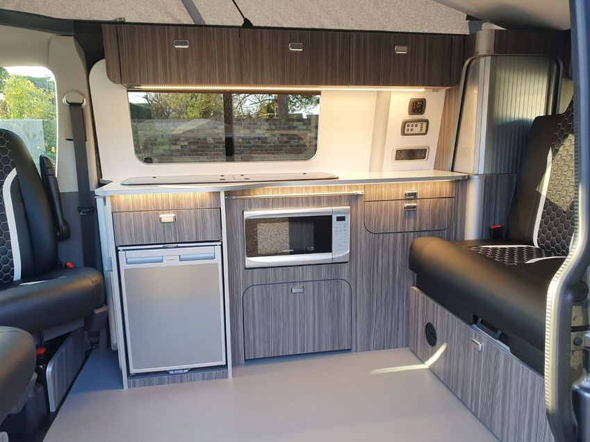 VOLKSWAGEN CAMPERVAN