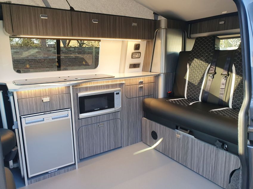 VOLKSWAGEN CAMPERVAN
