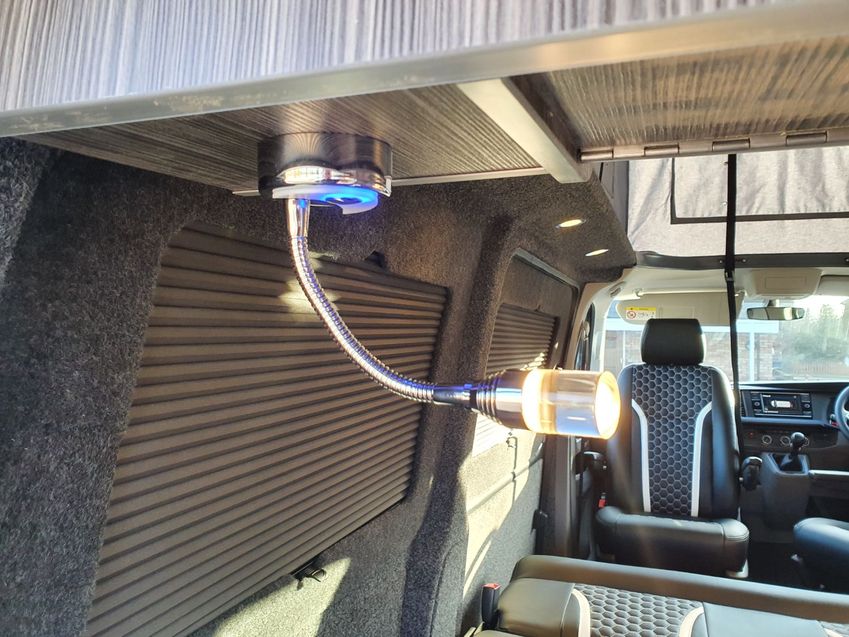 VOLKSWAGEN CAMPERVAN