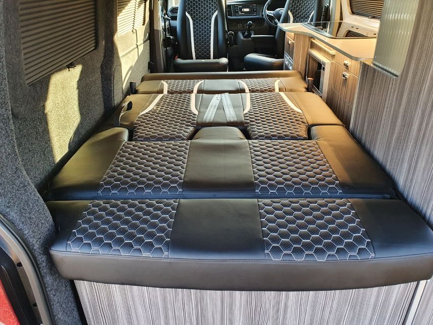VOLKSWAGEN CAMPERVAN