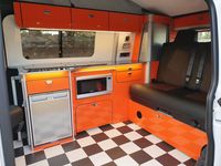 VOLKSWAGEN CAMPERVAN