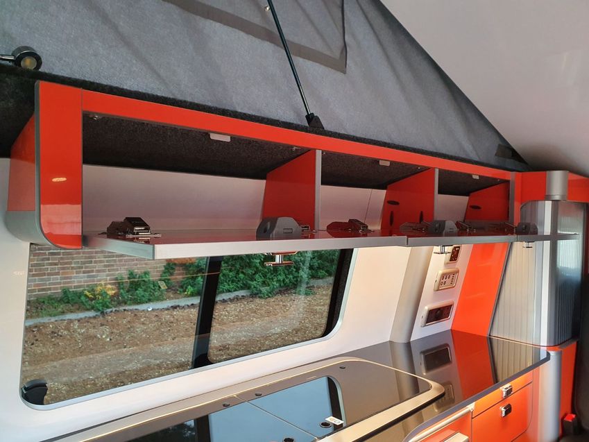 VOLKSWAGEN CAMPERVAN