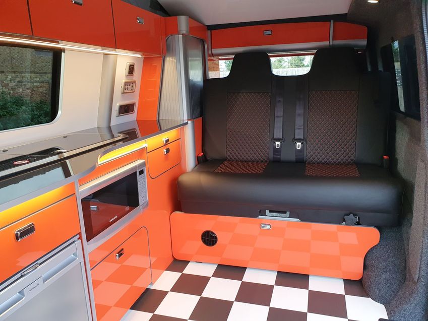VOLKSWAGEN CAMPERVAN
