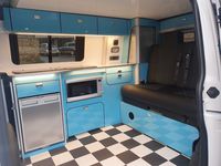 VOLKSWAGEN CAMPERVAN