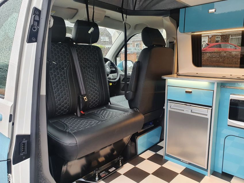 VOLKSWAGEN CAMPERVAN