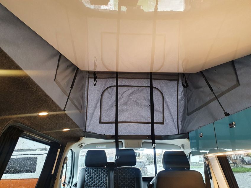 VOLKSWAGEN CAMPERVAN