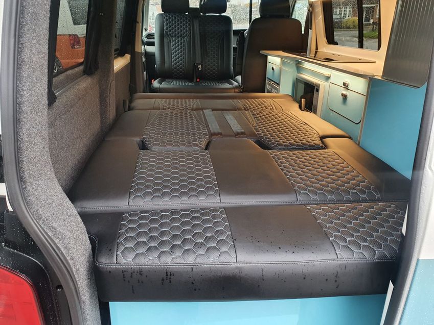 VOLKSWAGEN CAMPERVAN
