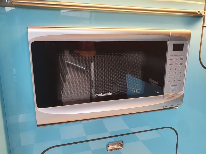 VOLKSWAGEN CAMPERVAN