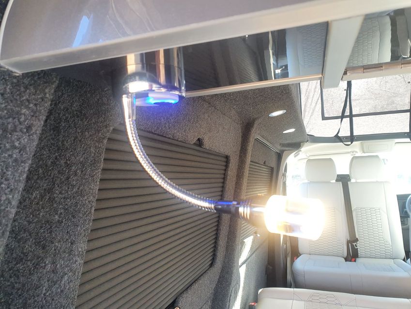 VOLKSWAGEN CAMPERVAN
