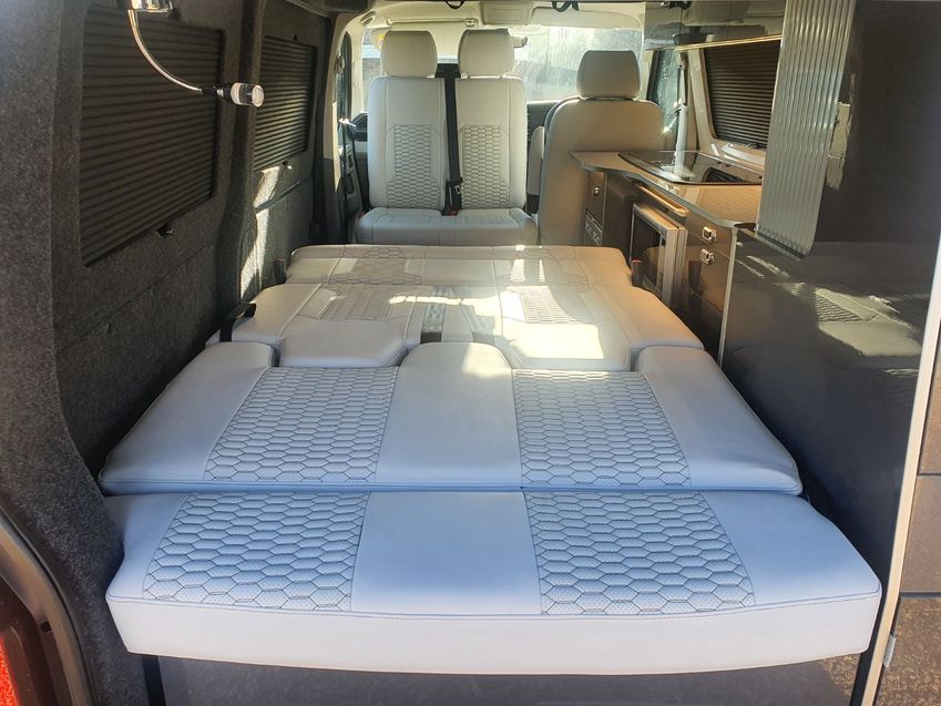 VOLKSWAGEN CAMPERVAN