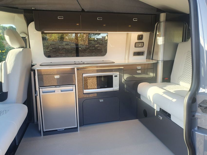 VOLKSWAGEN CAMPERVAN