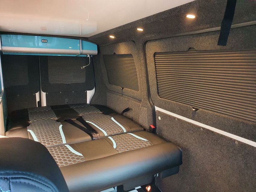 VOLKSWAGEN CAMPERVAN