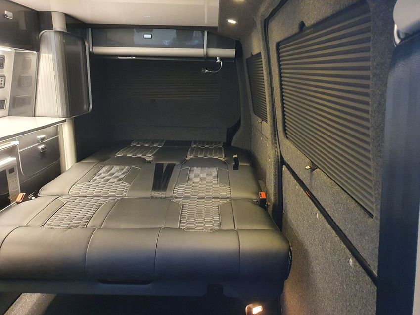 VOLKSWAGEN CAMPERVAN