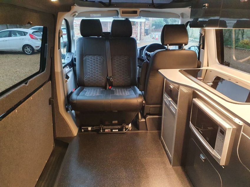 VOLKSWAGEN CAMPERVAN