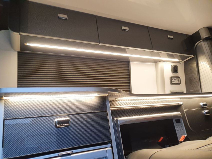 VOLKSWAGEN CAMPERVAN