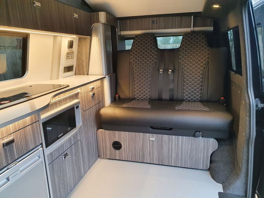 VOLKSWAGEN CAMPERVAN