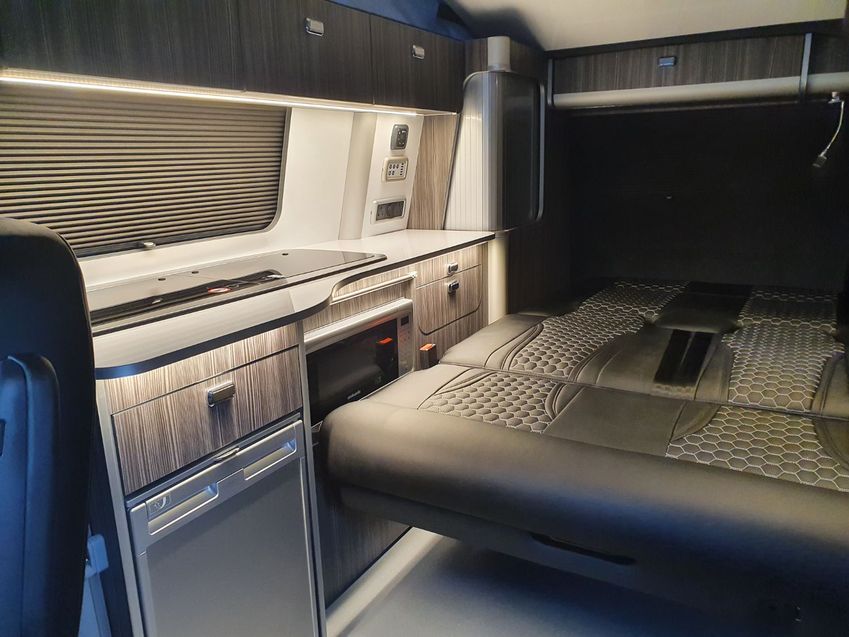 VOLKSWAGEN CAMPERVAN