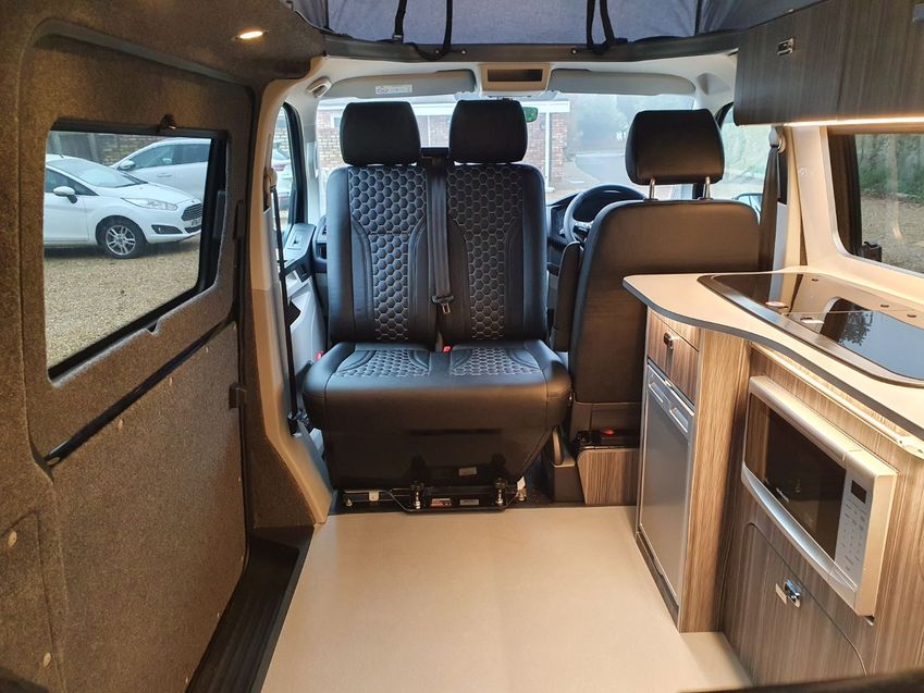 VOLKSWAGEN CAMPERVAN