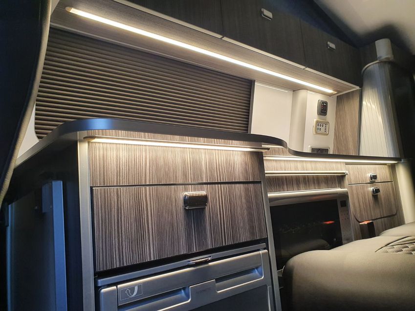 VOLKSWAGEN CAMPERVAN